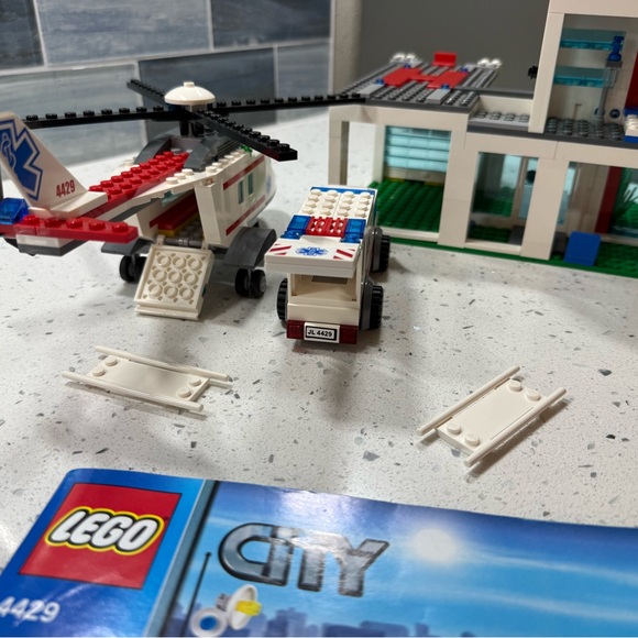 Building Block Emergency Rescue Set - Picture 4 of 12